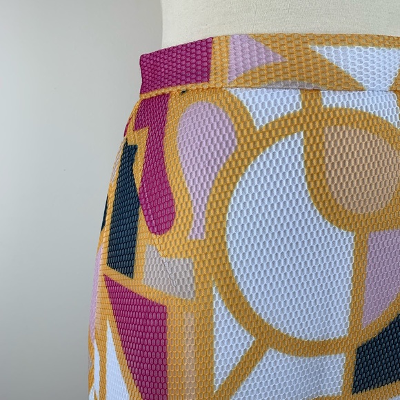 Ulta-modern Raoul Mesh Puzzle Print Pencil Skirt - Picture 7 of 8